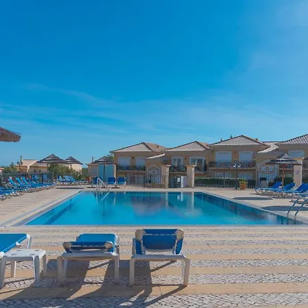 With Sunny Patio Boavista Golf & Apartment