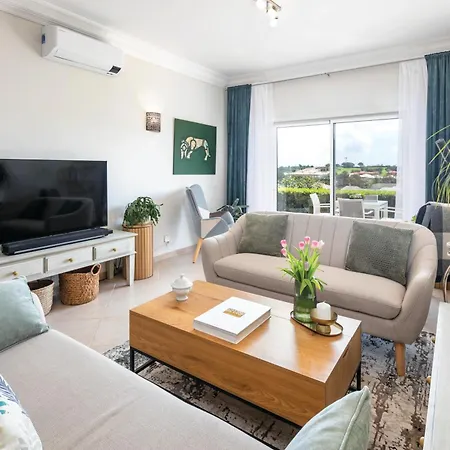 With Sunny Patio Boavista Golf & Apartment